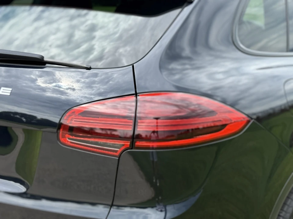 2016 Porsche 958 Cayenne S - Image 26 of 31
