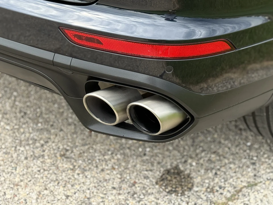 2016 Porsche 958 Cayenne S - Image 25 of 31