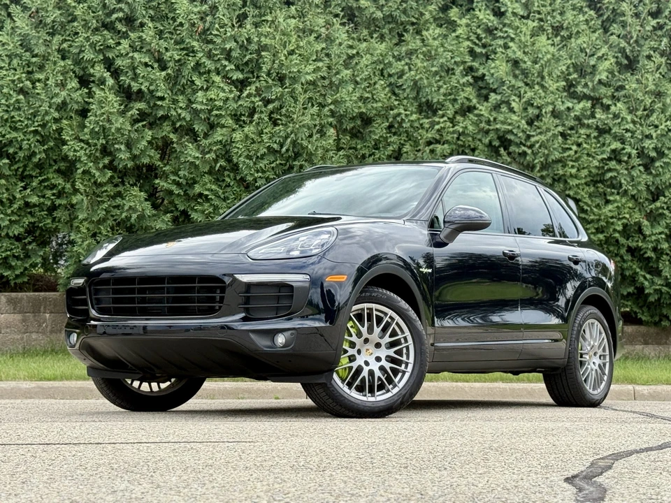 2016 Porsche 958 Cayenne S - Image 3 of 31