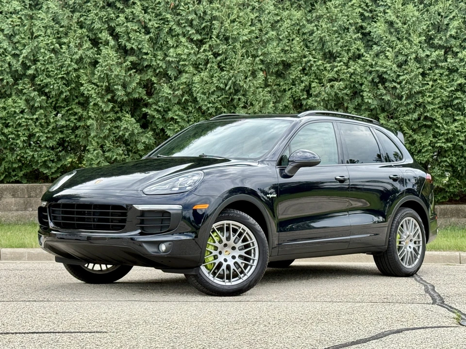 2016 Porsche 958 Cayenne S - Image 5 of 31