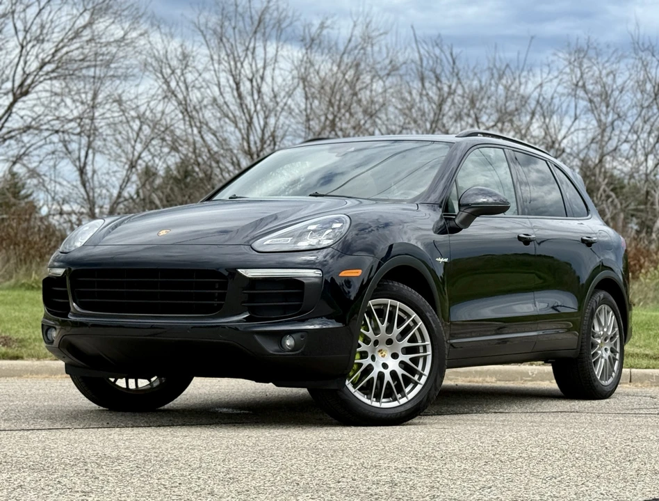 2016 Porsche 958 Cayenne S - Image 6 of 31