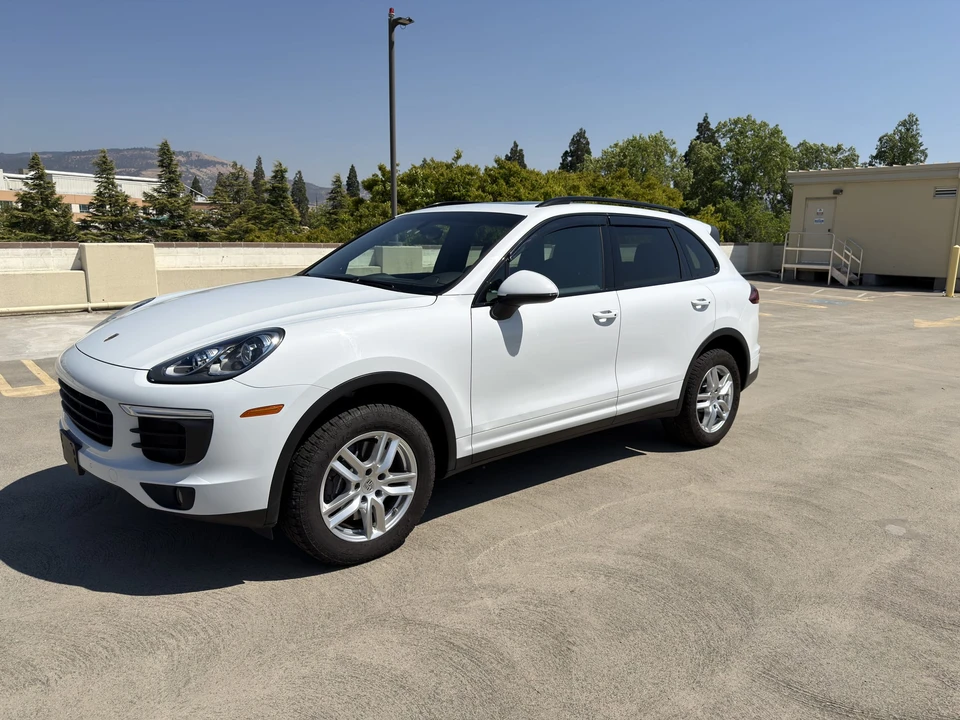 2016 Porsche 958 Cayenne - Image 4 of 31