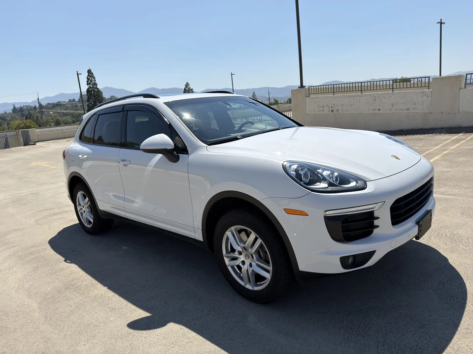 2016 Porsche 958 Cayenne - Image 25 of 31