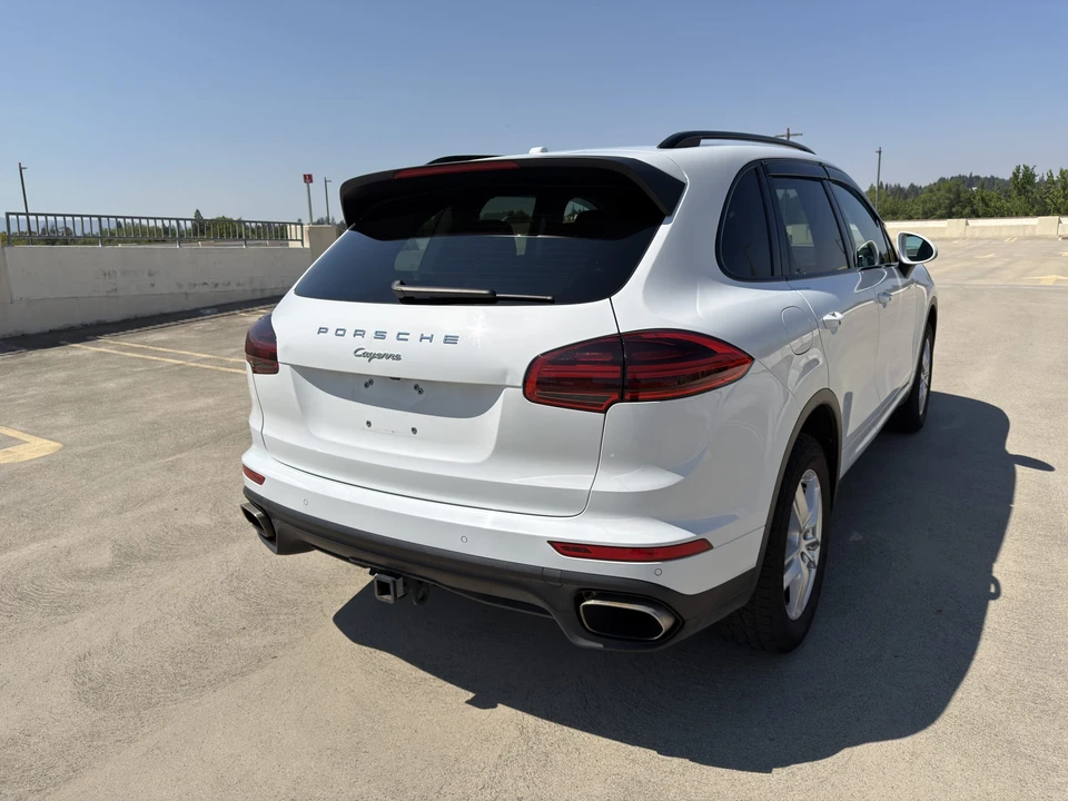 2016 Porsche 958 Cayenne - Image 16 of 31