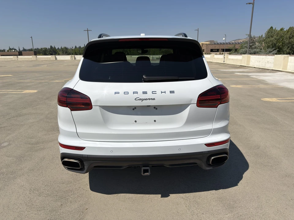 2016 Porsche 958 Cayenne - Image 10 of 31