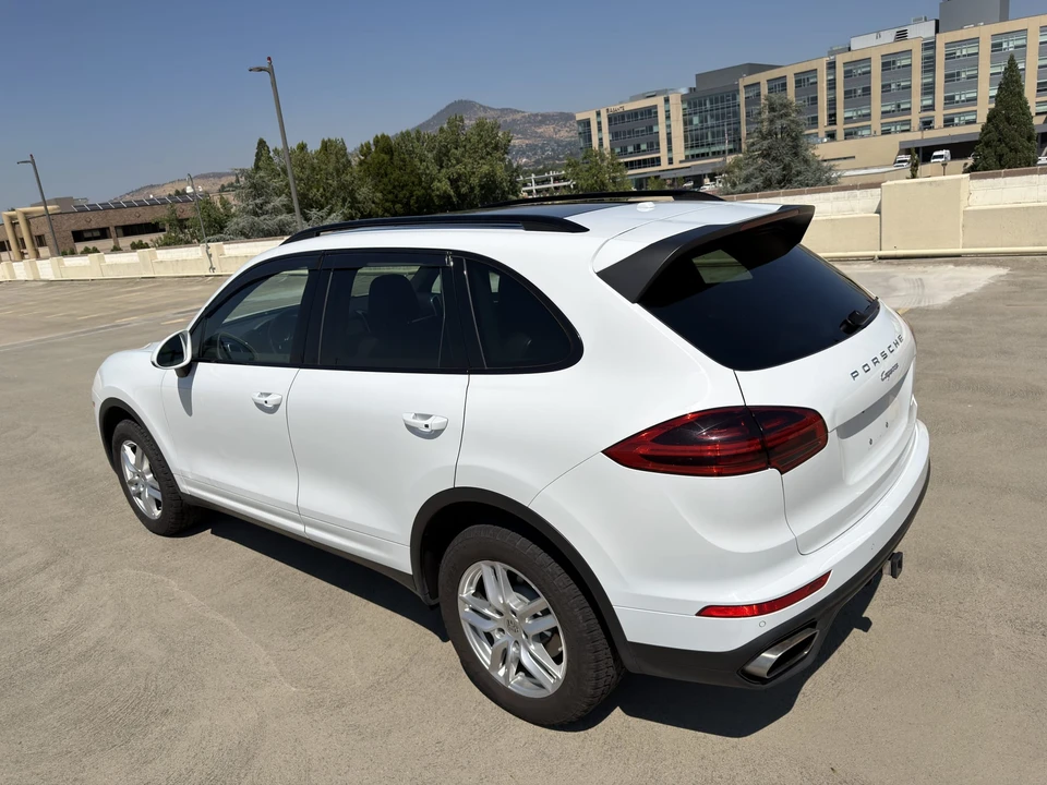 2016 Porsche 958 Cayenne - Image 8 of 31