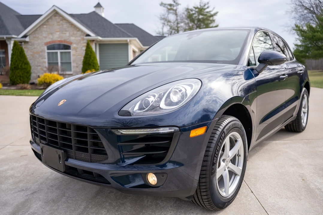 2017 Porsche Macan - Image 3 of 31