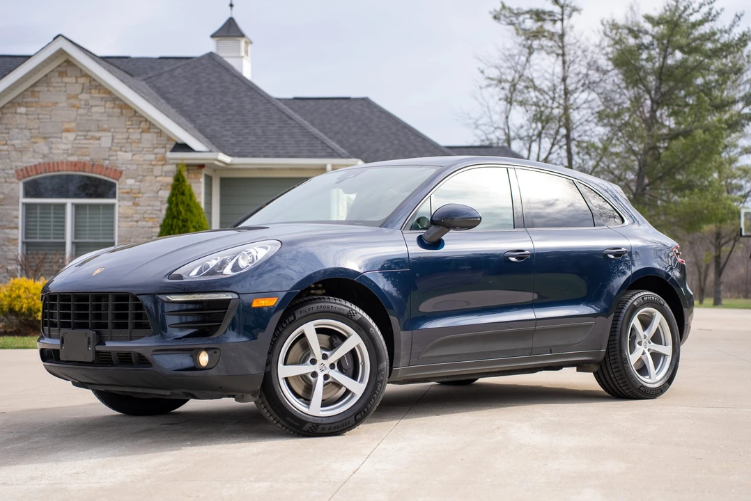 2017 Porsche Macan - Image 7 of 31
