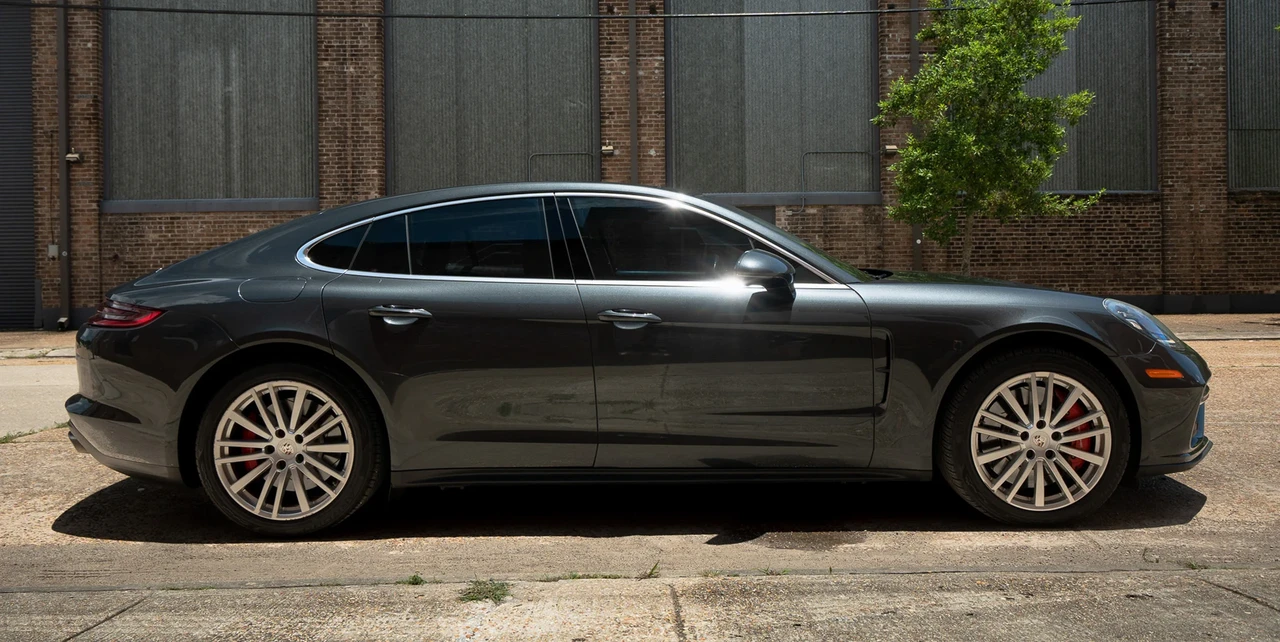2017 Porsche 971 Panamera Turbo - Image 18 of 31