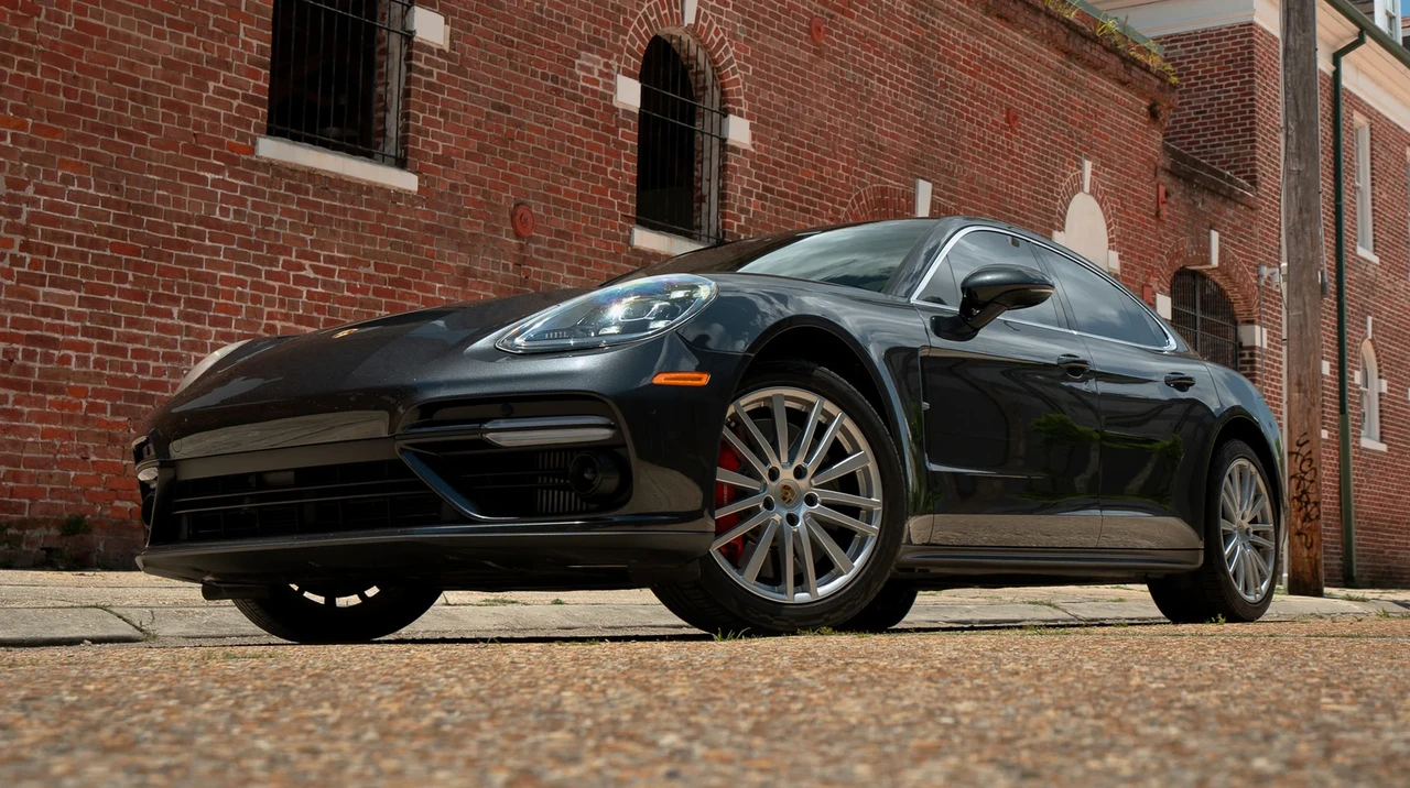 2017 Porsche 971 Panamera Turbo - Image 4 of 31