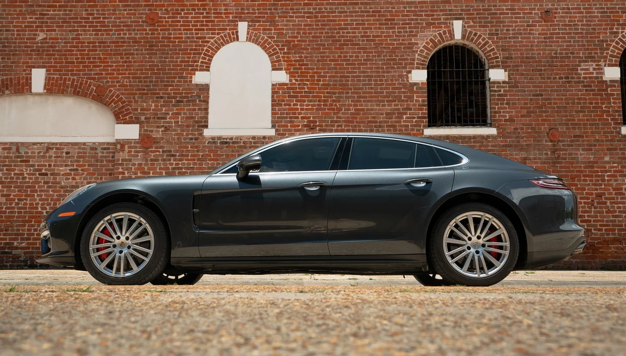 2017 Porsche 971 Panamera Turbo - Image 7 of 31