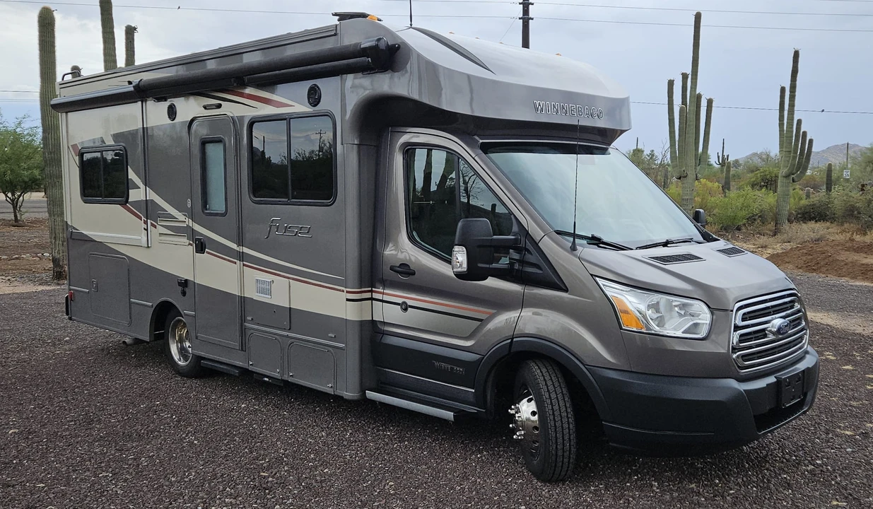2017 Winnebago - Image 12 of 31