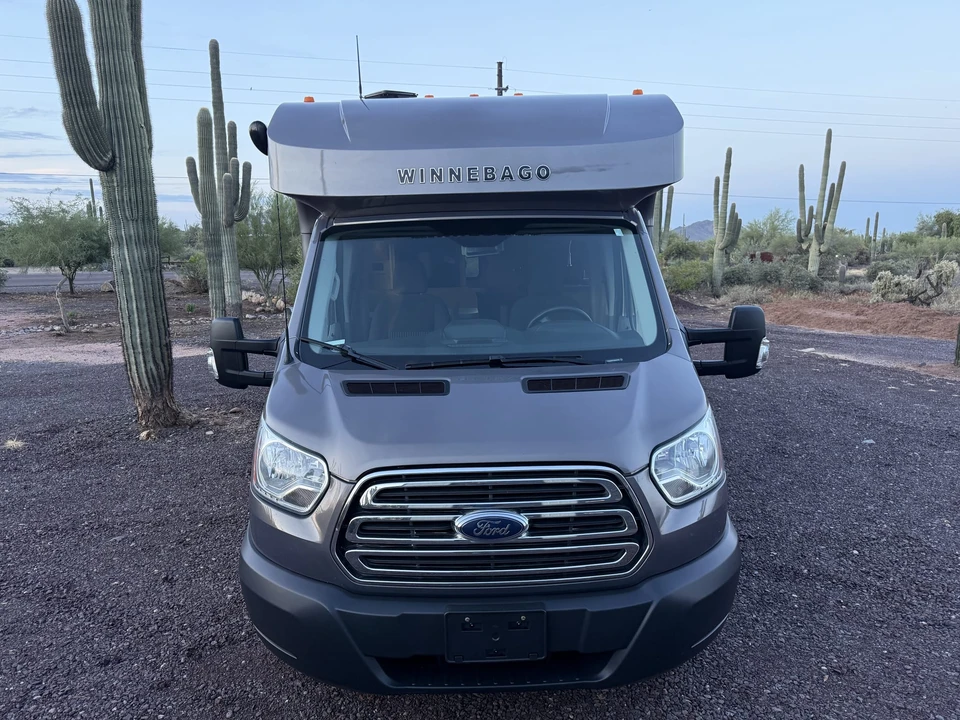 2017 Winnebago - Image 16 of 31