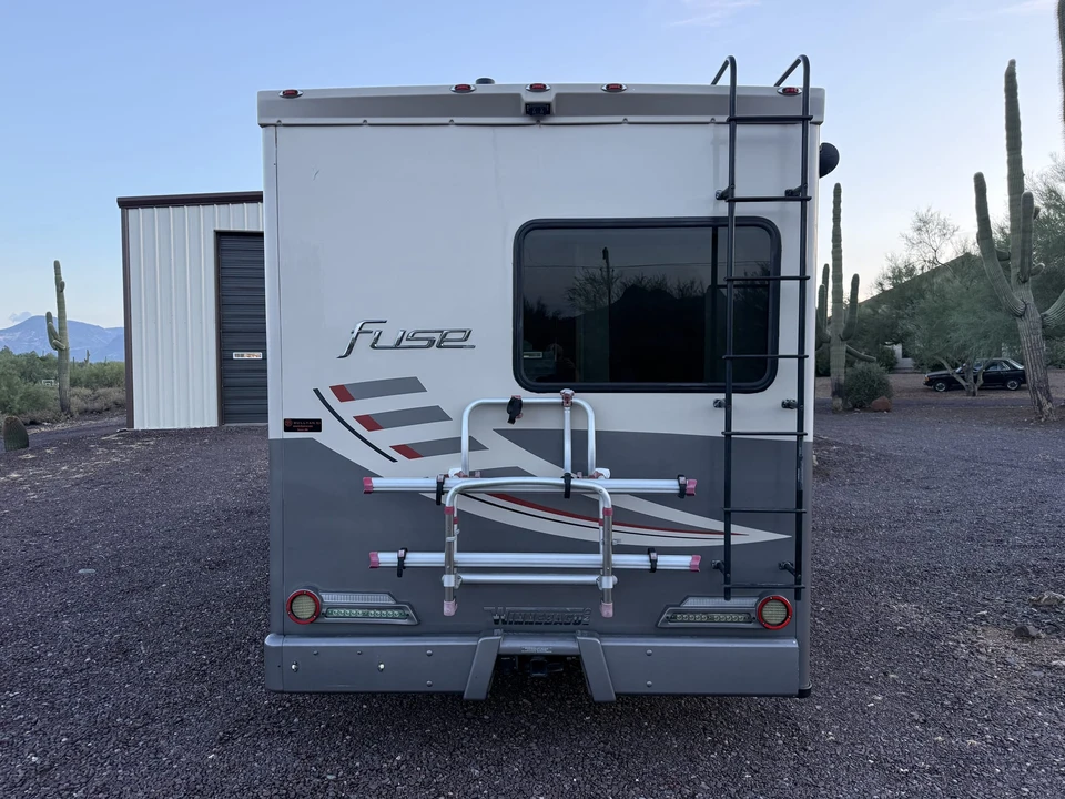2017 Winnebago - Image 6 of 31