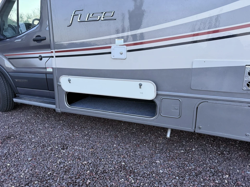2017 Winnebago - Image 23 of 31