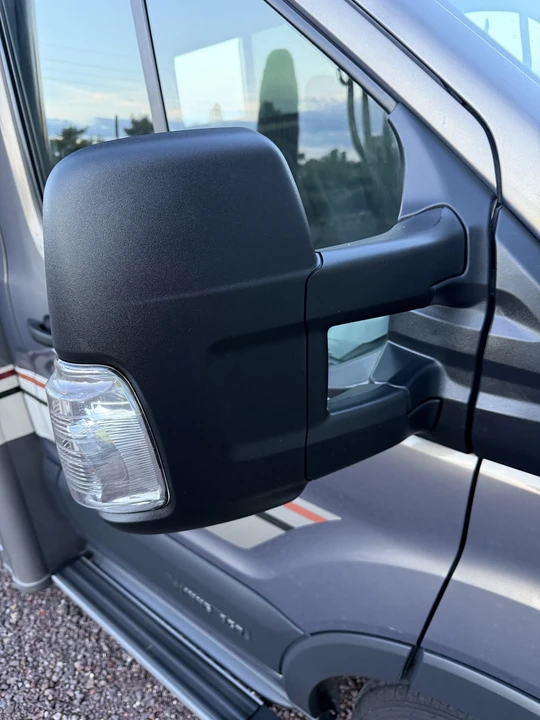 2017 Winnebago - Image 21 of 31