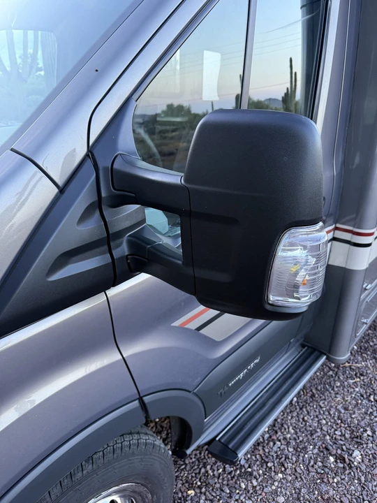 2017 Winnebago - Image 19 of 31