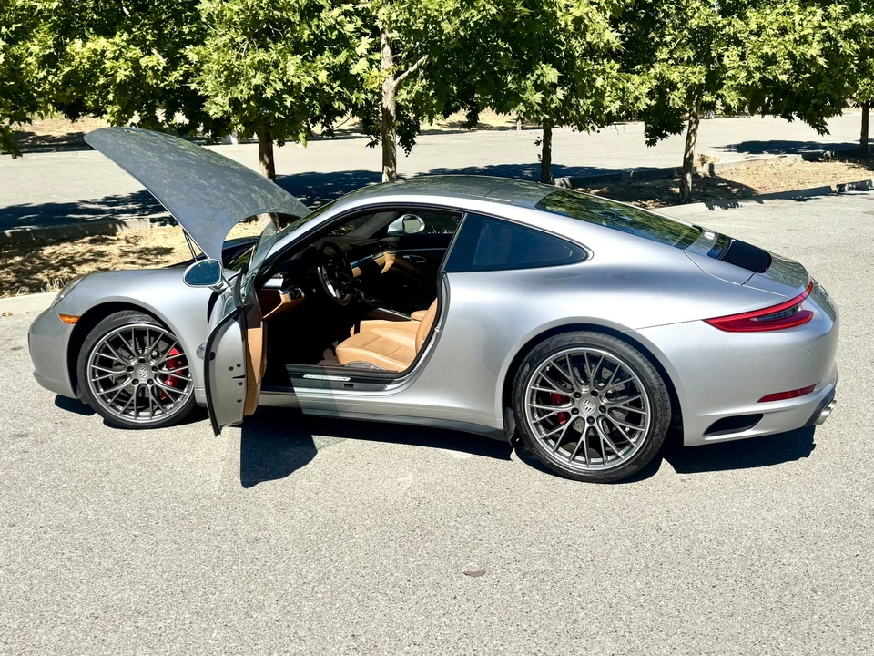 2018 Porsche 991 Carrera 4S - Image 22 of 31