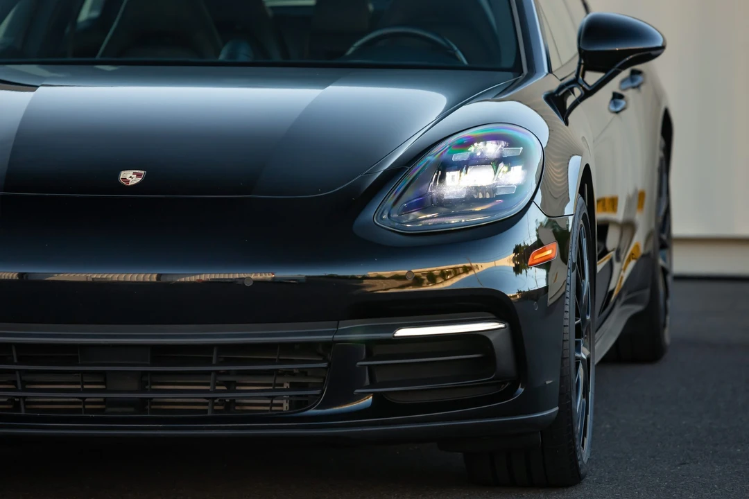 2018 Porsche 971 Panamera - Image 13 of 31