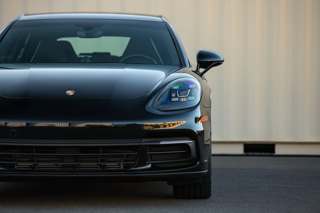 2018 Porsche 971 Panamera - Image 9 of 31