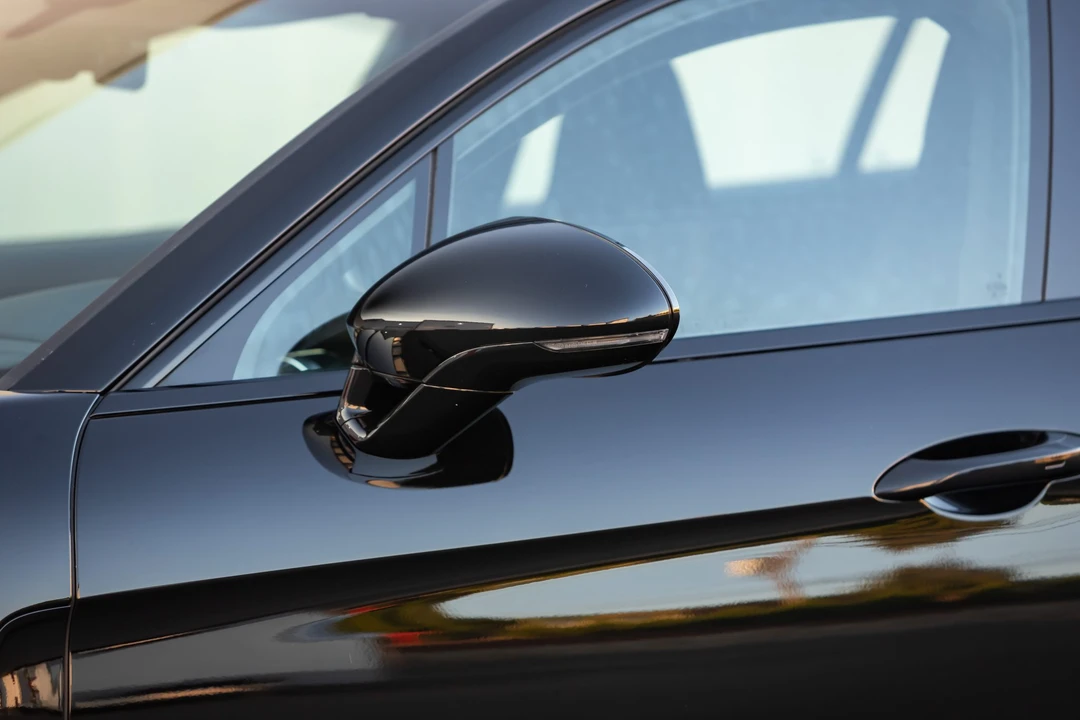 2018 Porsche 971 Panamera - Image 17 of 31