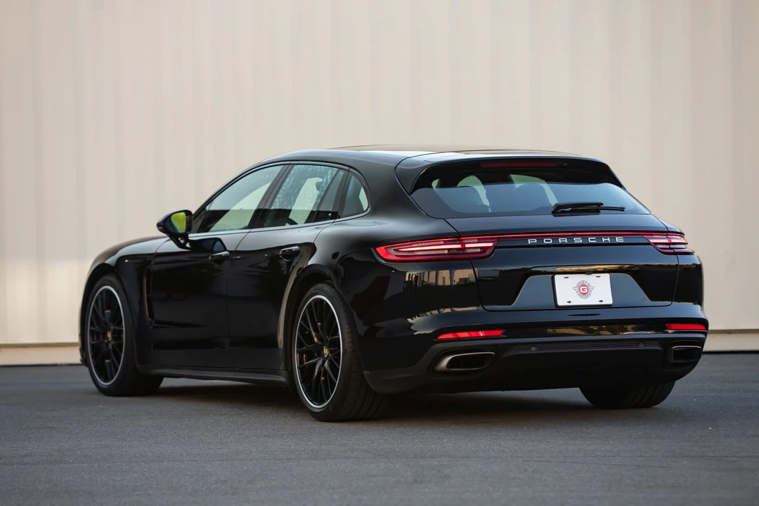2018 Porsche 971 Panamera - Image 7 of 31