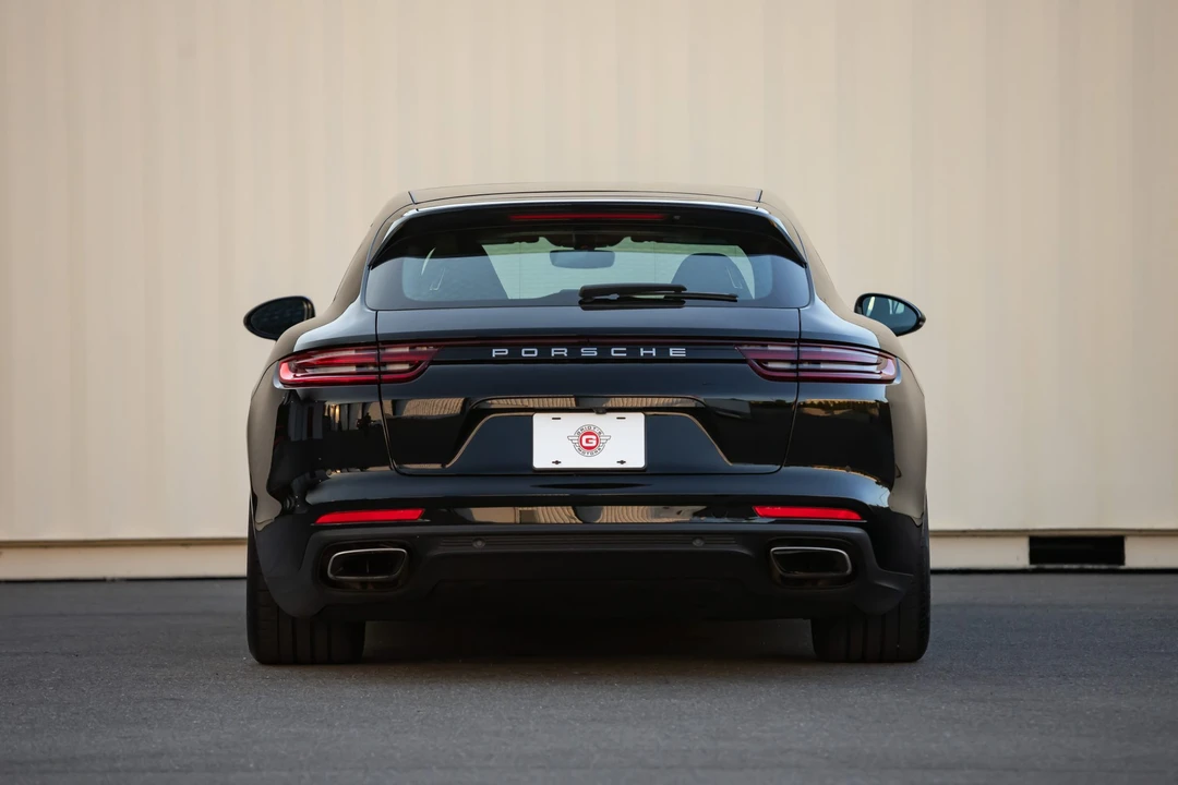 2018 Porsche 971 Panamera - Image 8 of 31