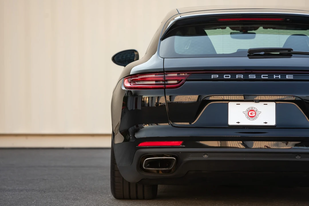 2018 Porsche 971 Panamera - Image 27 of 31