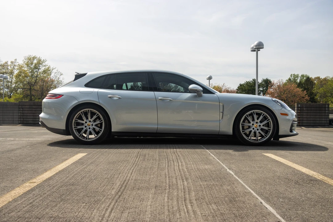 2019 Porsche 971 Panamera - Image 11 of 31