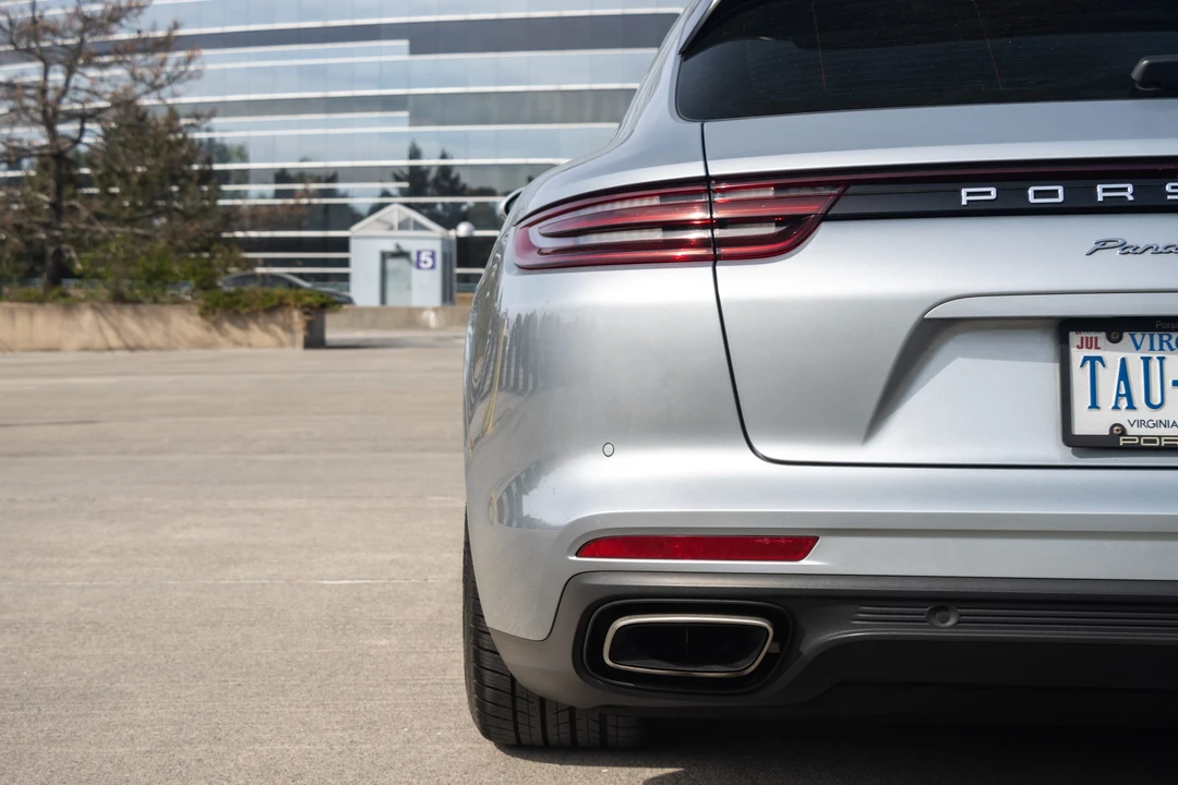 2019 Porsche 971 Panamera - Image 30 of 31