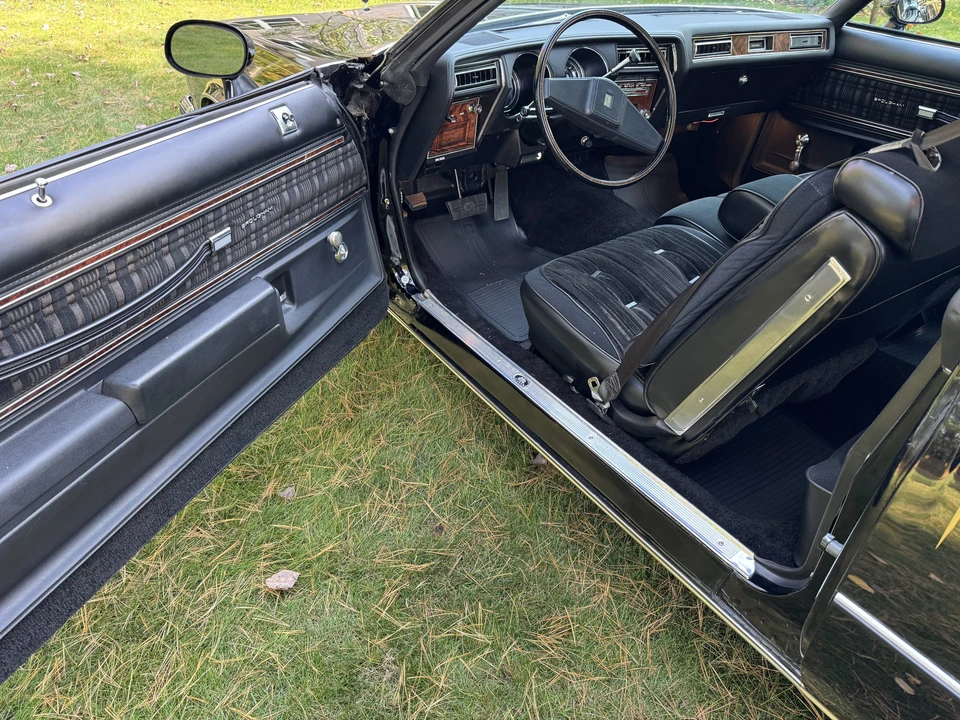 1977 Oldsmobile Cutlass Supreme - Image 19 of 31