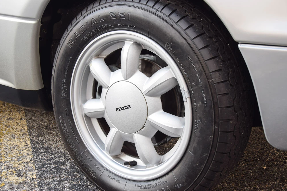 1990 Mazda NA MX-5 Miata - Image 24 of 31