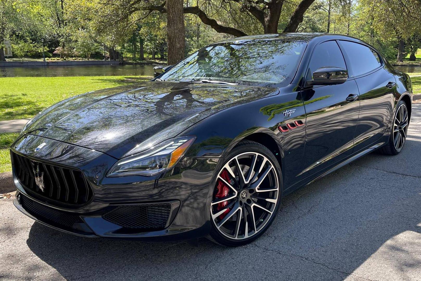 2022 Maserati Quattroporte Trofeo