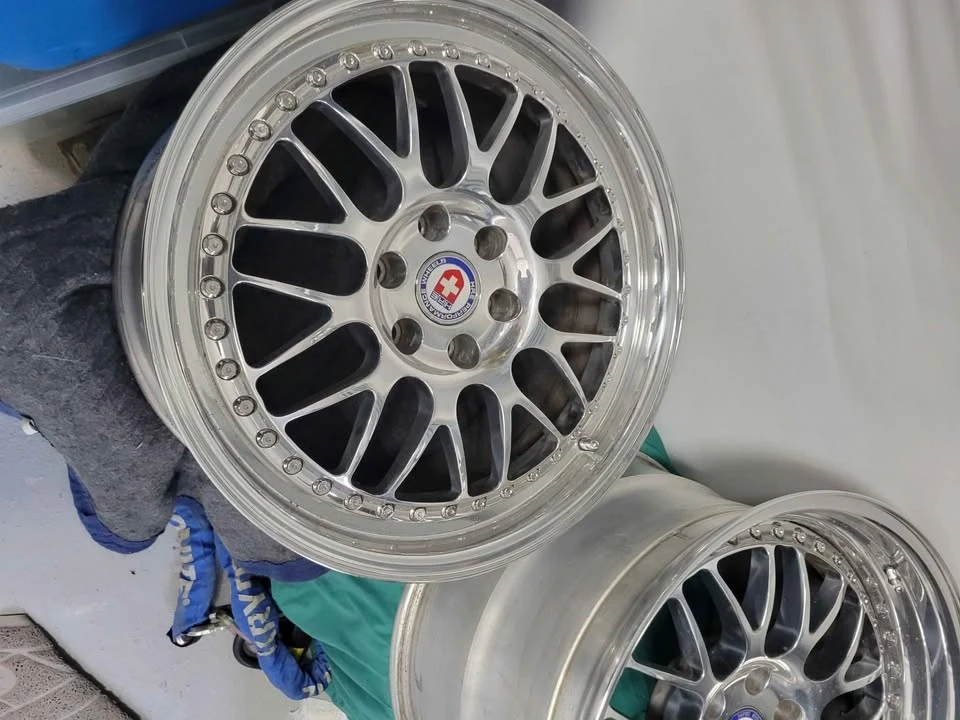 2000 Parts & Memorabilia Other Wheels - Image 5 of 7