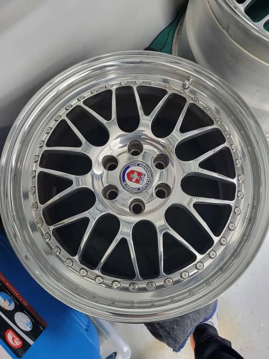 2000 Parts & Memorabilia Other Wheels - Image 2 of 7