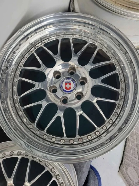 2000 Parts & Memorabilia Other Wheels - Image 4 of 7
