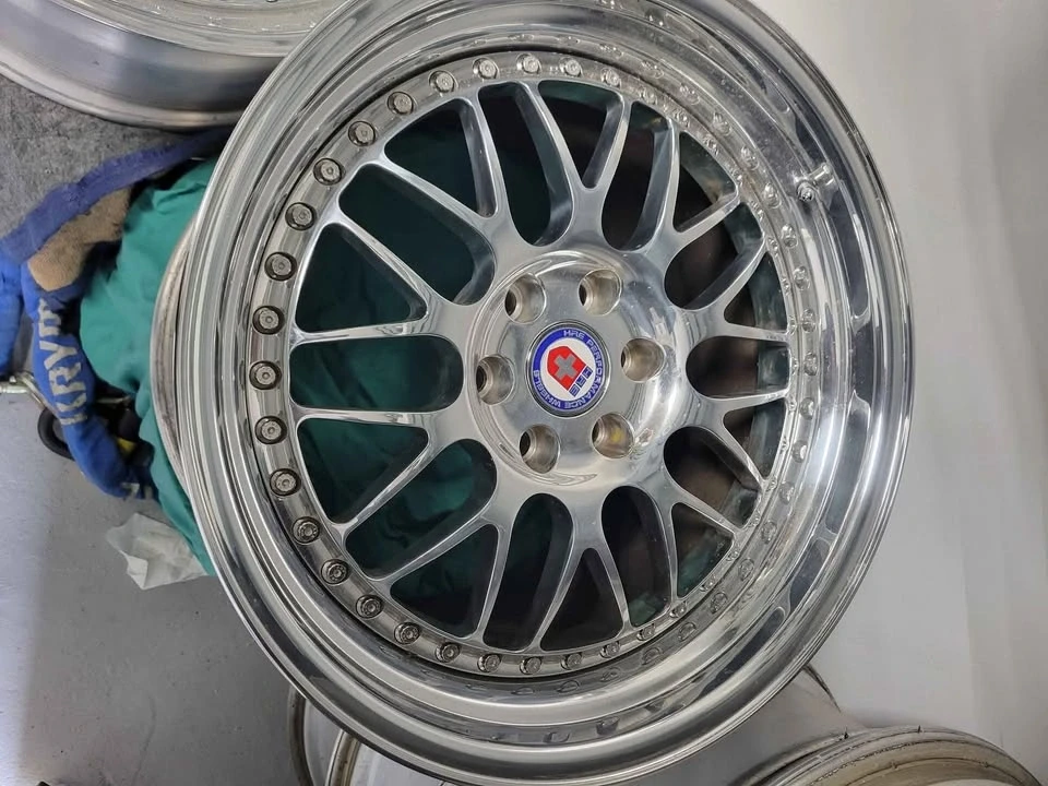 2000 Parts & Memorabilia Other Wheels - Image 3 of 7