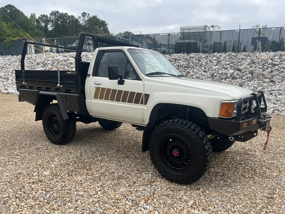 1985 Toyota Hilux 4th Gen - Image 9 of 31