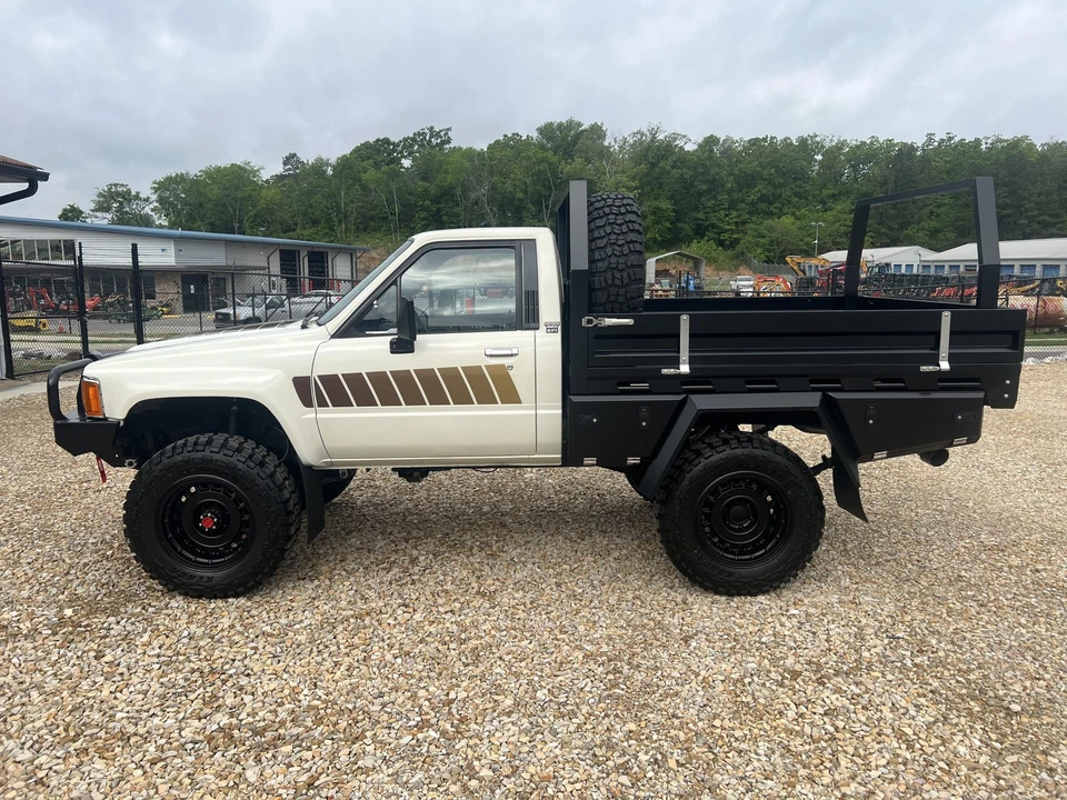 1985 Toyota Hilux 4th Gen - Image 3 of 31