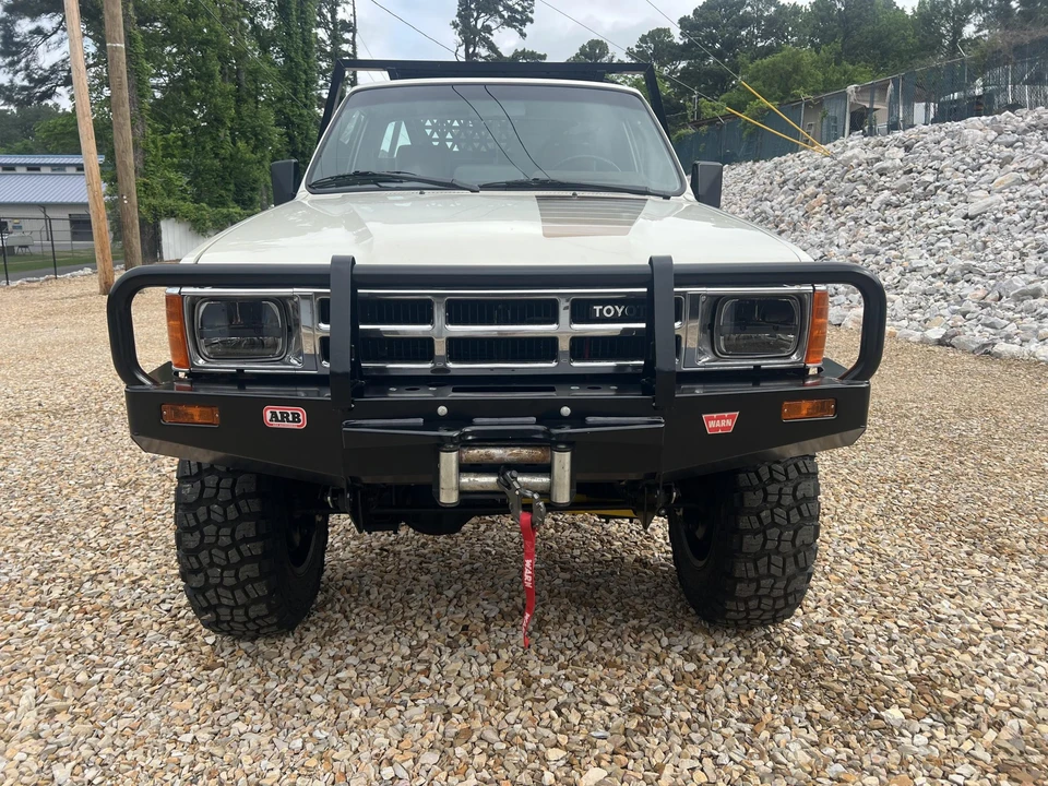 1985 Toyota Hilux 4th Gen - Image 10 of 31