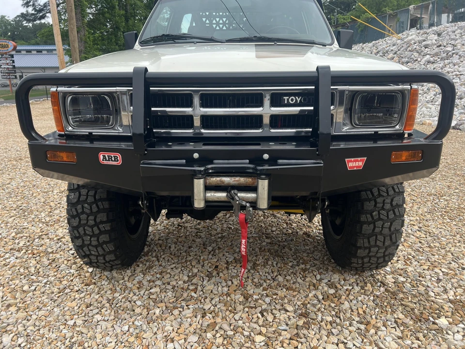 1985 Toyota Hilux 4th Gen - Image 24 of 31