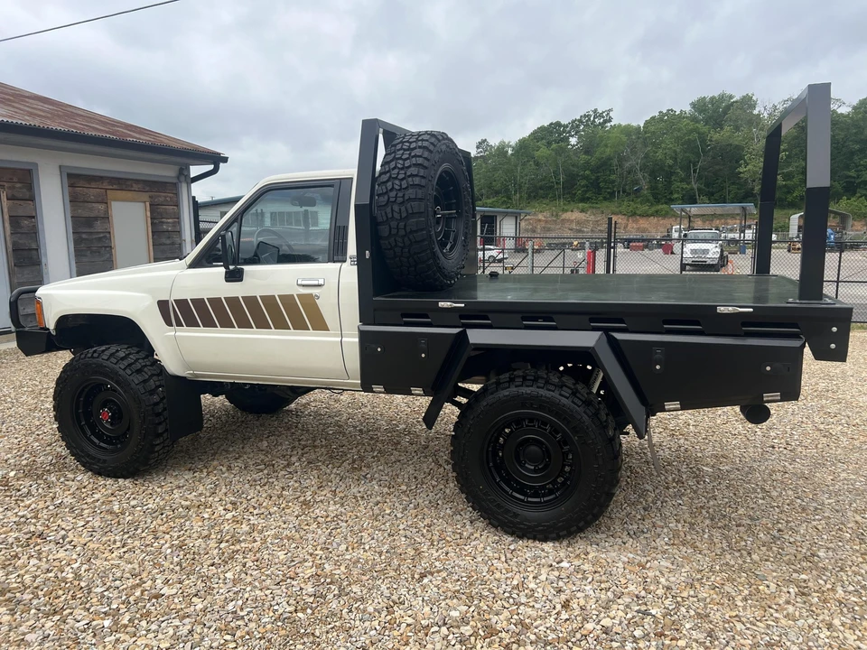 1985 Toyota Hilux 4th Gen - Image 4 of 31