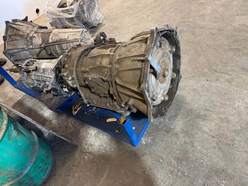 2003 Parts & Memorabilia Gearboxes - Image 3 of 9