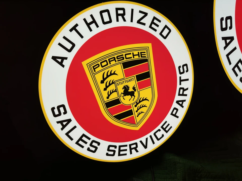 Porsche 911 - Image 6 of 19