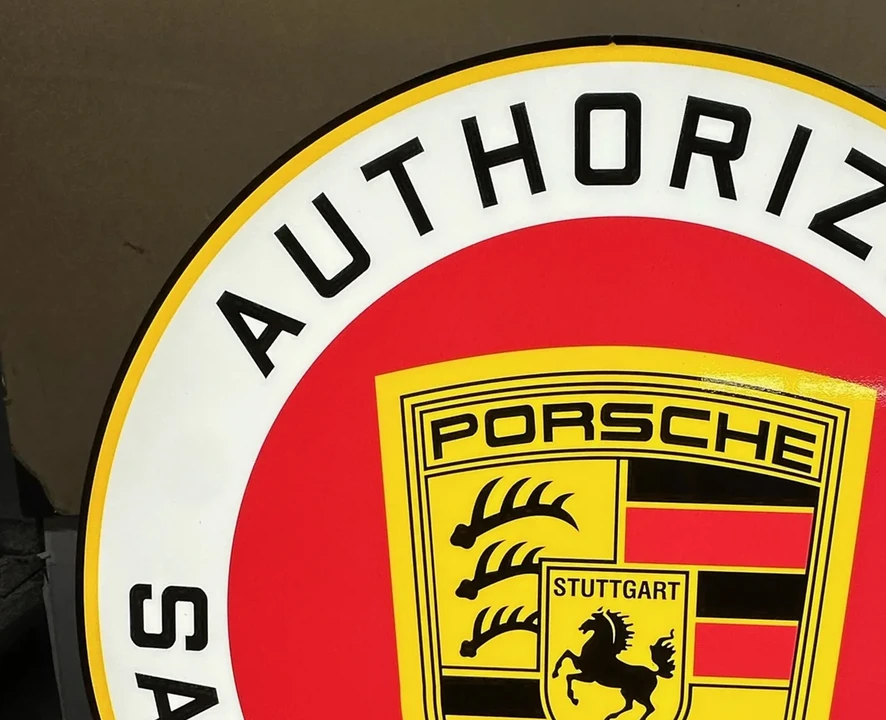 Porsche 911 - Image 12 of 19