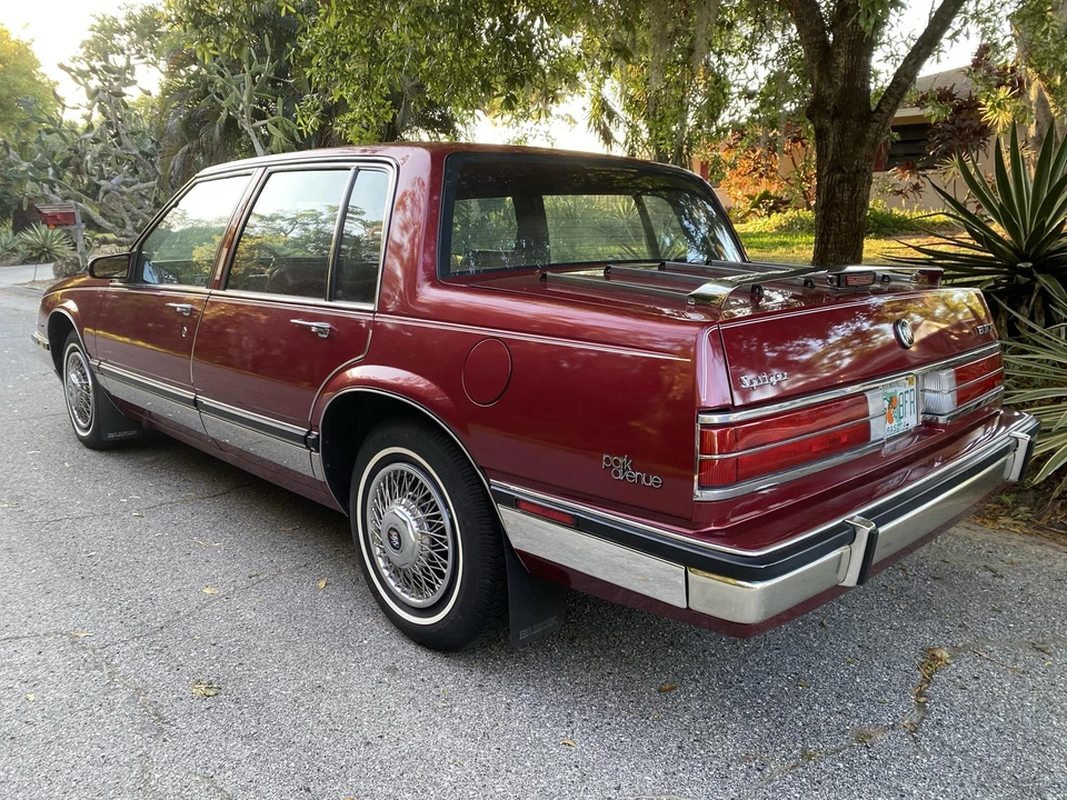 1988 Buick Electra - Image 4 of 31