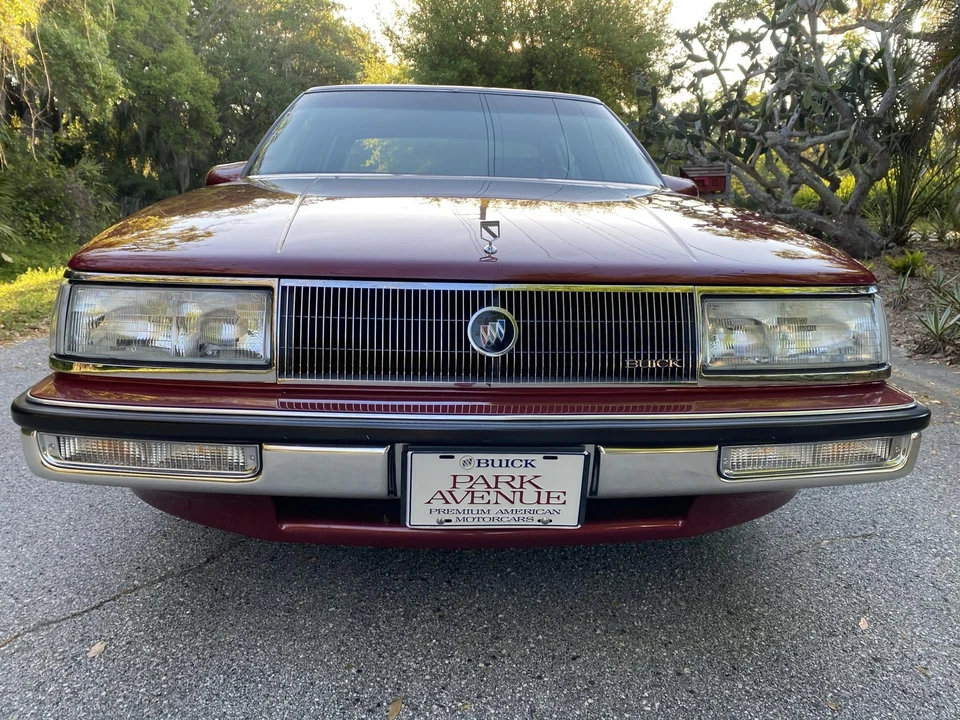 1988 Buick Electra - Image 9 of 31