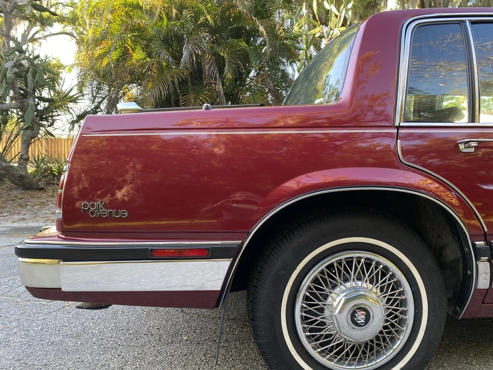 1988 Buick Electra - Image 29 of 31