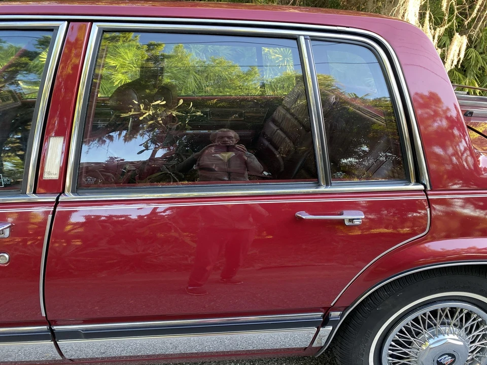 1988 Buick Electra - Image 17 of 31