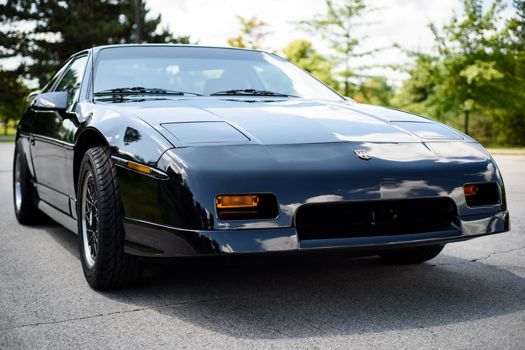 1988 Pontiac Fiero GT - Image 18 of 31